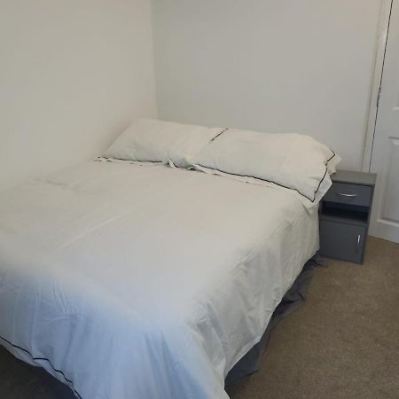 Affordable Rooms In Gillingham กิลลิงแงม ภายนอก รูปภาพ